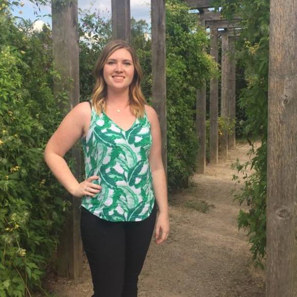 Meet your Posher, Keeley - Picture 1 of 1